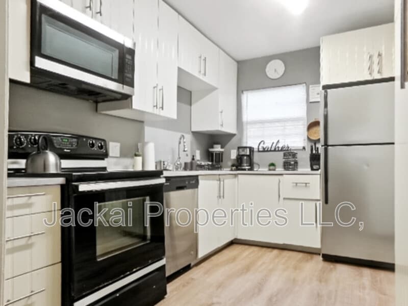 Dallas Condo: 4421 Cicero Street - 2