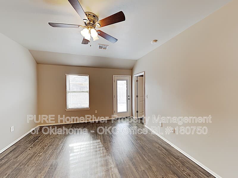 Yukon Condo: 11210 Coachmans Rd