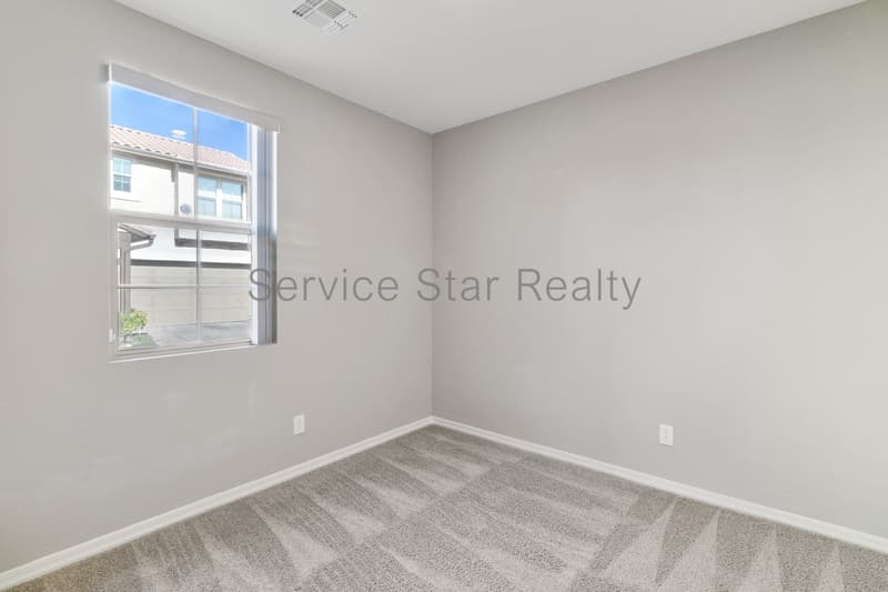 Phoenix House: 17214 N 9th Pl