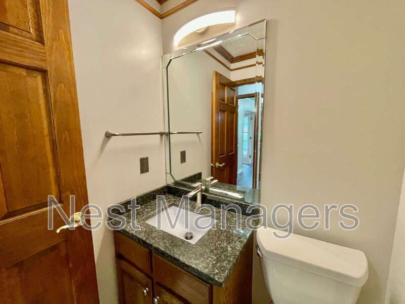 Fayetteville House: 5704 Kindley Dr