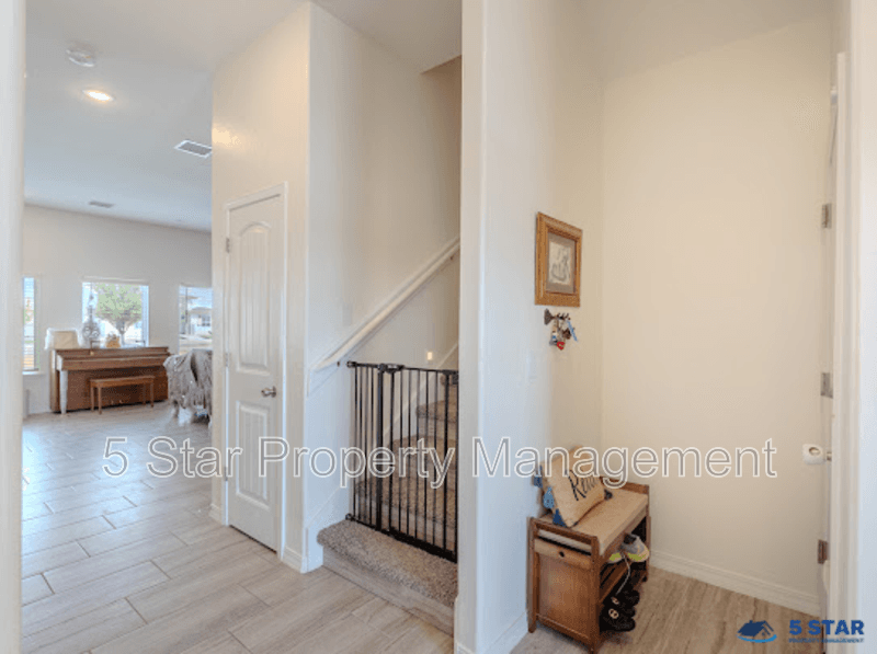 El Paso House: 2233 Mike Price Dr