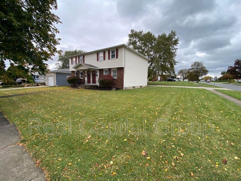 Cheektowaga Condo: 5 Hillwood Dr