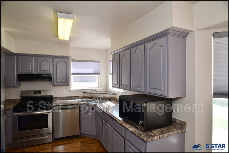 El Paso House: 12062 Ben Proctor Dr