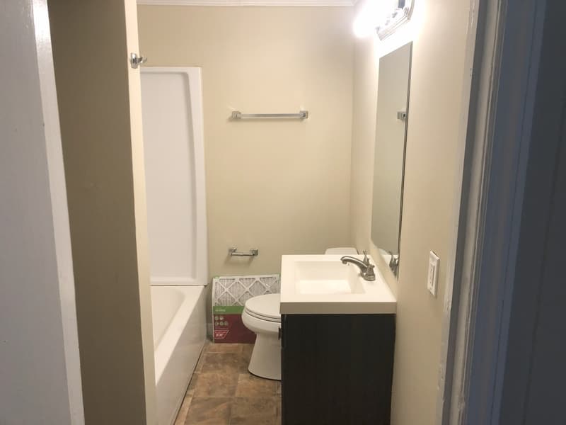 Winder House: 302 Atlanta Highway Southeast