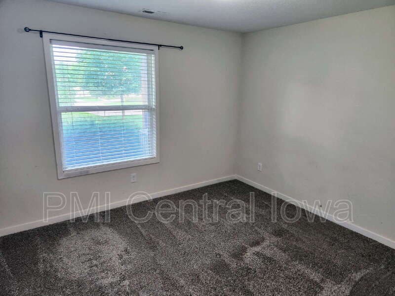 West Des Moines Townhome: 186 79th Street
