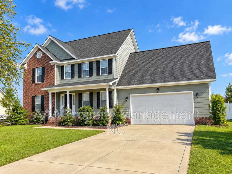 Fayetteville House: 1903 Ellie st
