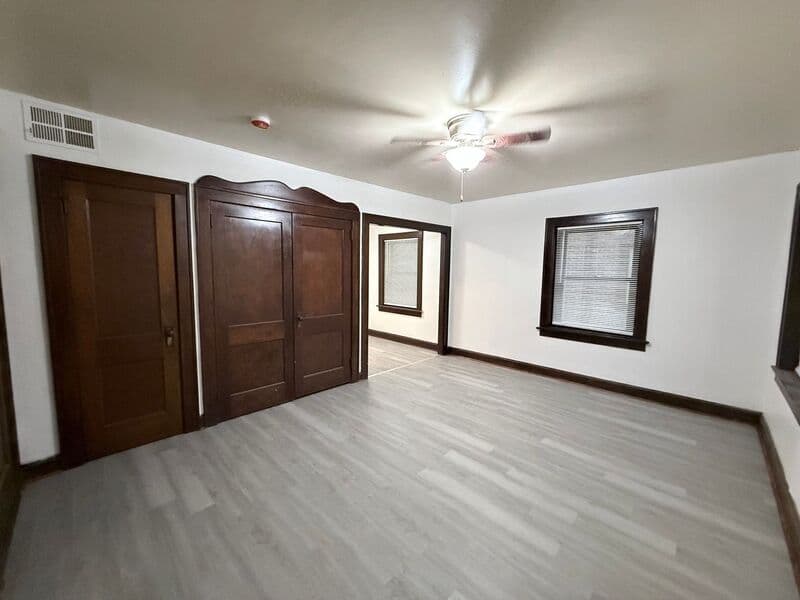 Independence House: 625 West Maple Avenue