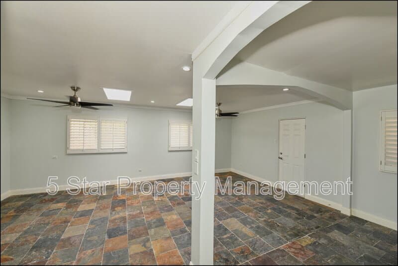 El Paso House: 3030 Aurora Avenue