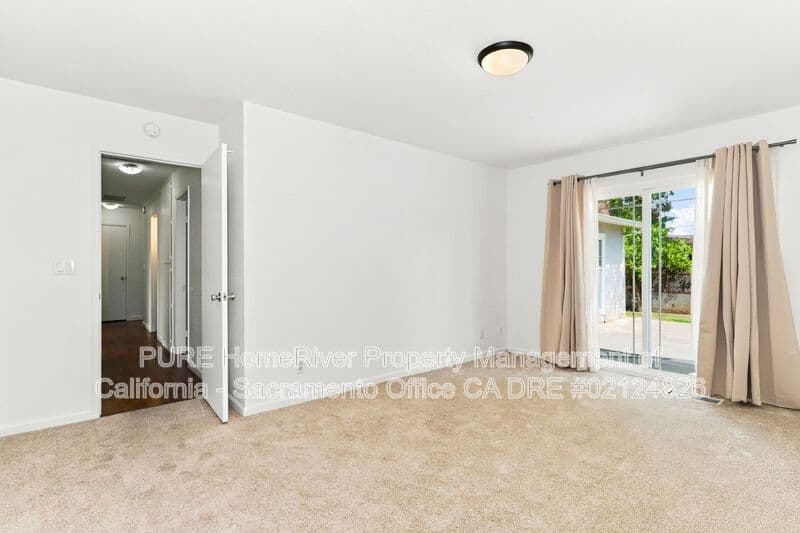 Carmichael House: 4924 Olive Oak Way