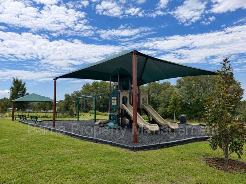 Haines City House: 869 Ambleside Dr
