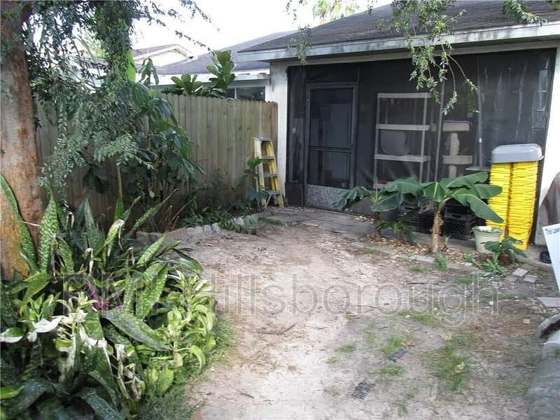 Brandon House: 914 Burlwood Street