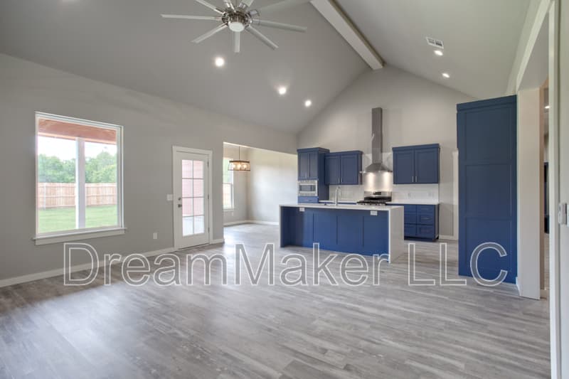 Norman House: 3118 SE 34th Street