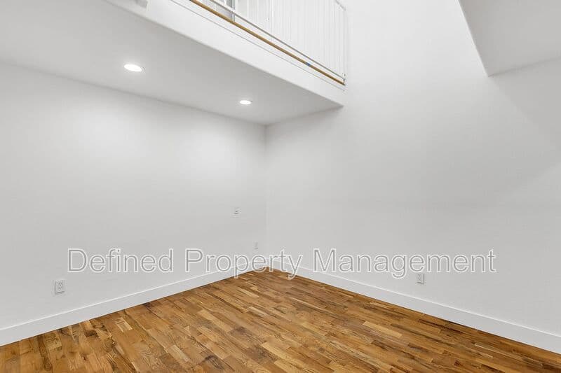 Los Angeles Condo: 1827 Wilcox Avenue Los Angeles, CA 90028