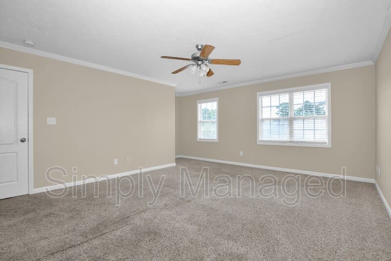 Hope Mills House: 2616 Indian Wells Court