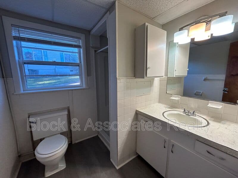 Kernersville Condo: 834 Graves St.