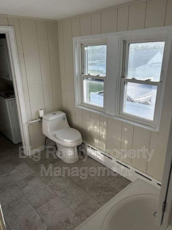 Stowe Condo: 513 Center St