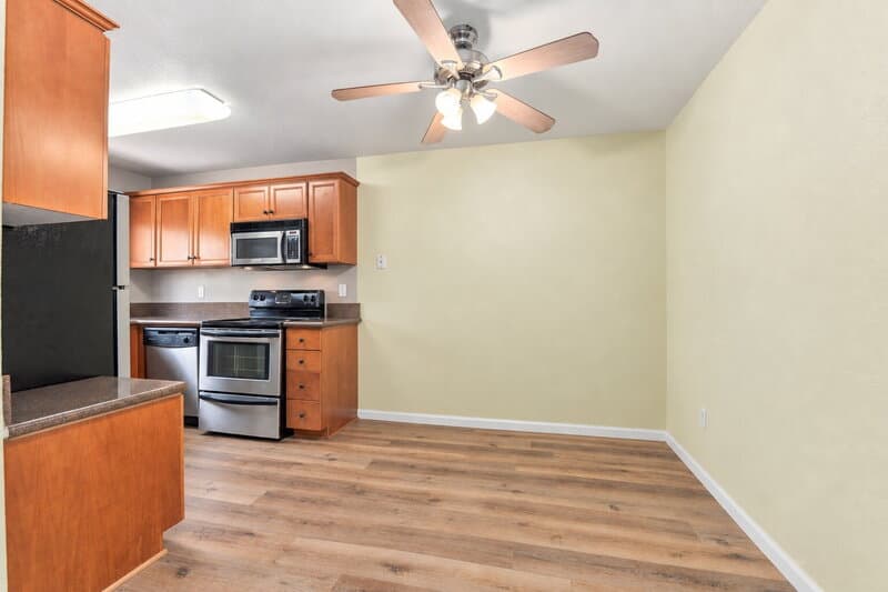 San Diego Condo: 6750 Beadnell Way