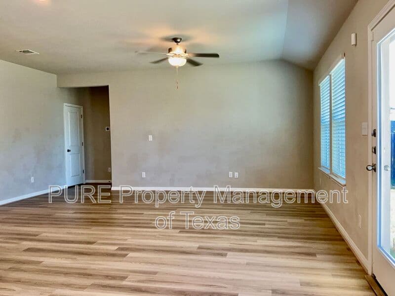 Hutto House: 1013 Otello Way