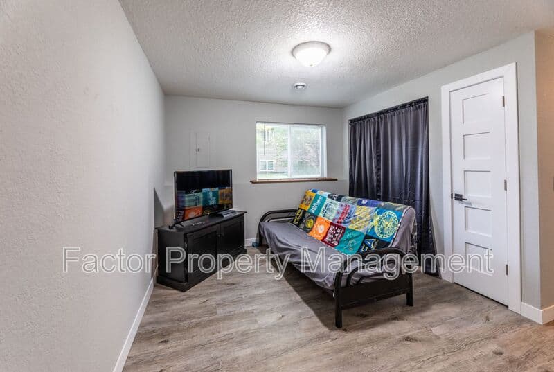 Mankato Condo: 1310 Warren St.