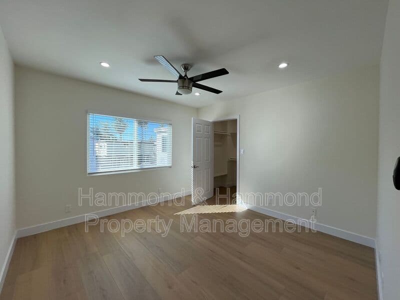 Van Nuys Condo: 14628 Delano St.