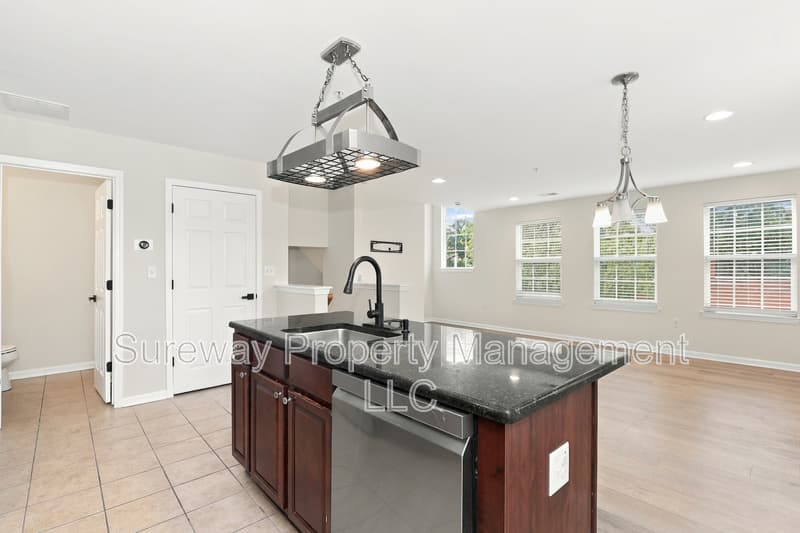 Hamilton Townhome: 1032 Lamberton St