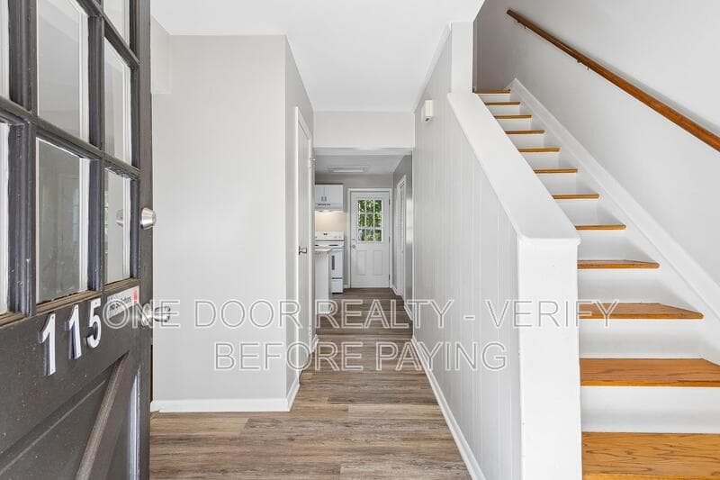 Williamsburg House: 115 King Henry Way