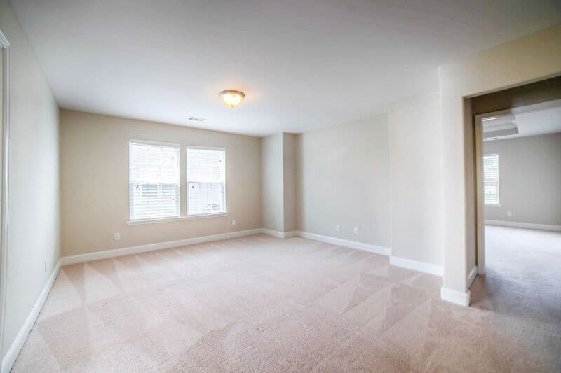 Savannah House: 126 Endicott Dr