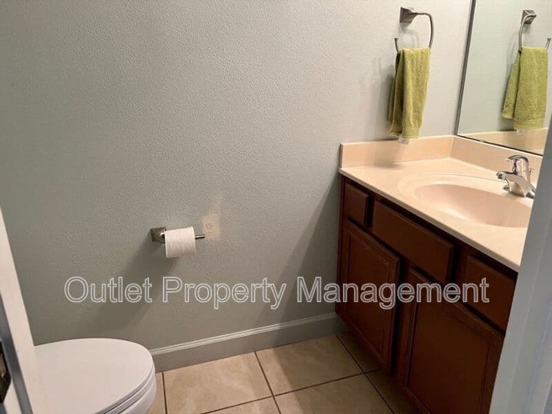 Casselberry Townhome: 316 Coral Beach Circle