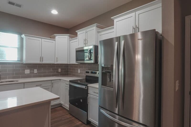 Richmond Hill House: 34 Crown Ct