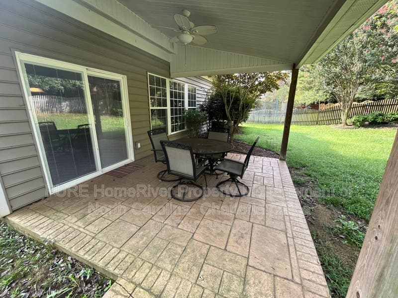 Charlotte House: 8903 Darcy Hopkins Drive