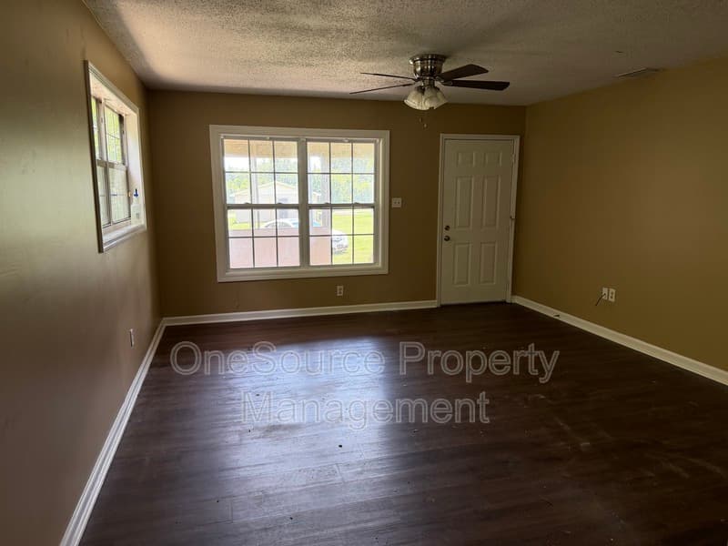 Quincy House: 522 Charlie Harris Loop
