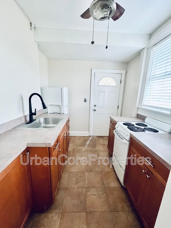 St. Petersburg Condo: 430 5th St N