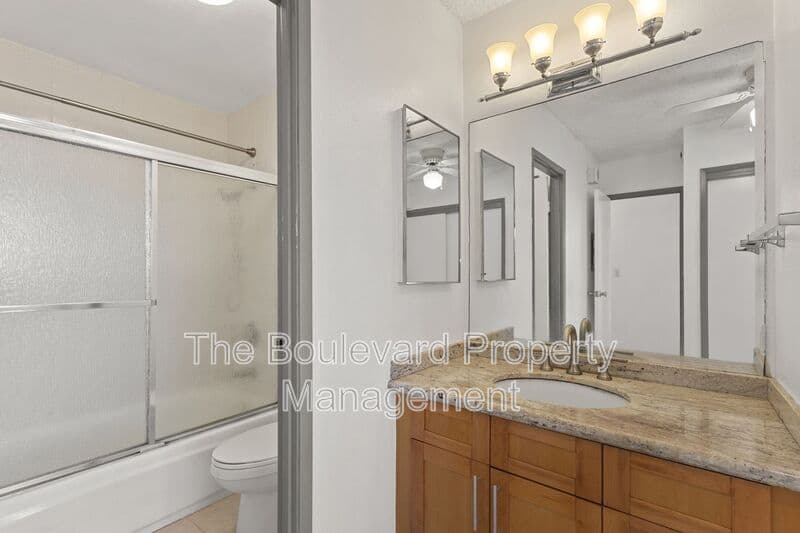 Honolulu Condo: 55 S Kukui St