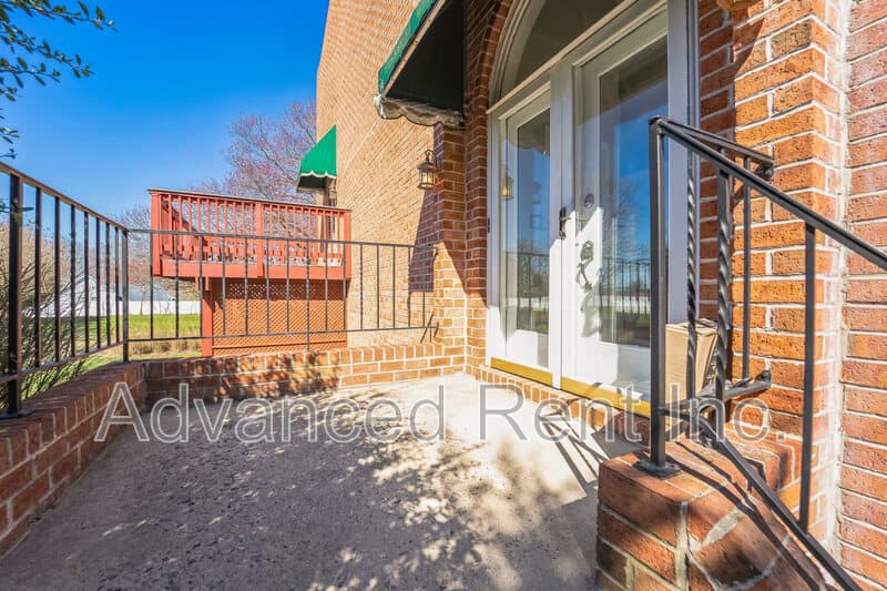 Nottingham Townhome: 23 Glasshouse Garth