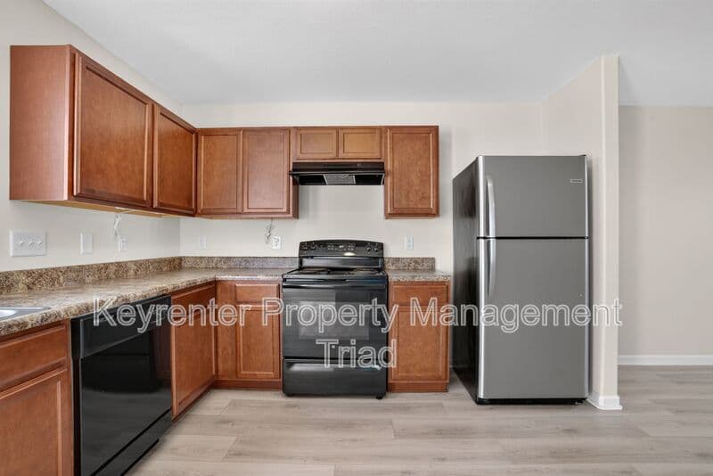 Whitsett House: 1168 Brooksridge Way