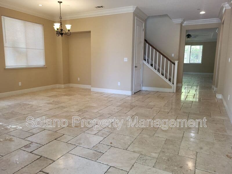 Fairfield House: 3891 Danbury Way