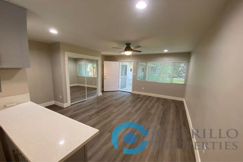 San Diego Condo: 4733 Utah Street