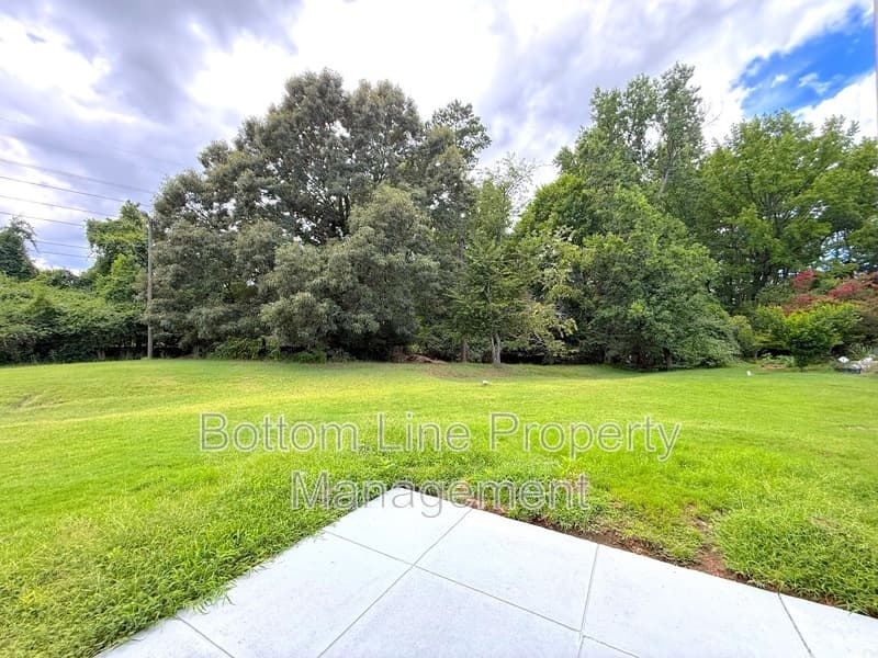 Charlotte Townhome: 7838 Hummingbird Ln