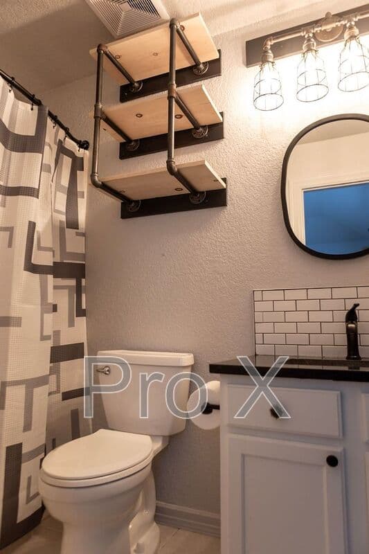 Fayetteville House: 833 S Eastview Drive