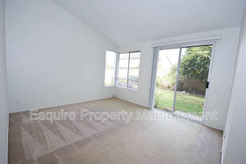 OXNARD House: 1821 LA QUINTA LN