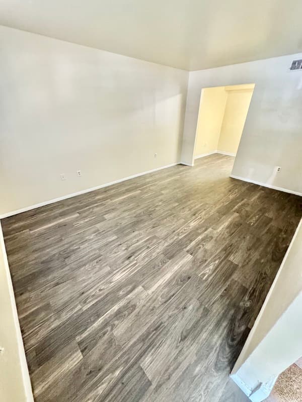 Richmond Townhome: 1806 Chicago Ave