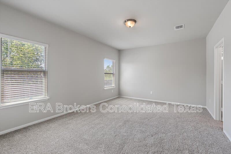 Pflugerville House: 3317 Burch Brook Cove