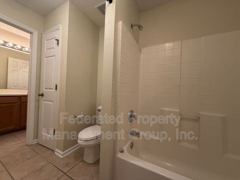 ST AUGUSTINE House: 3125 EAST BANISTER RD.
