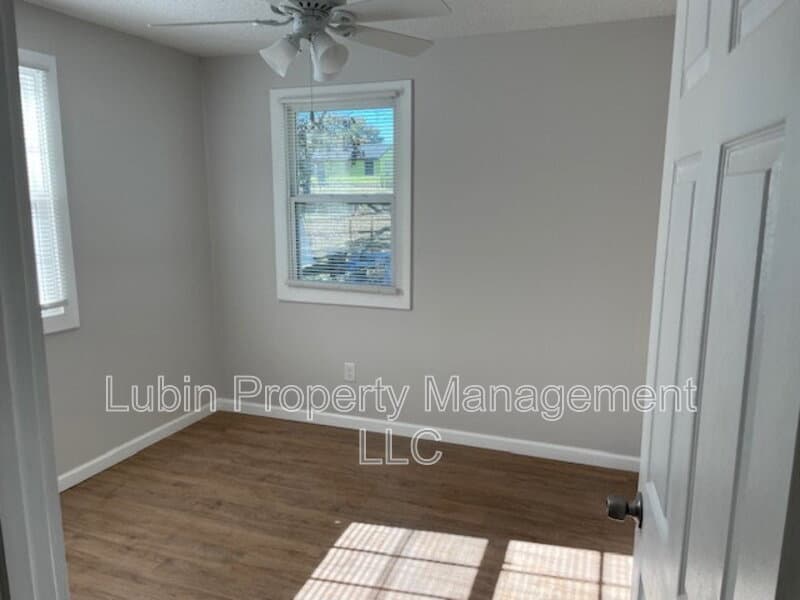 Memphis House: 3567 Daggett Rd