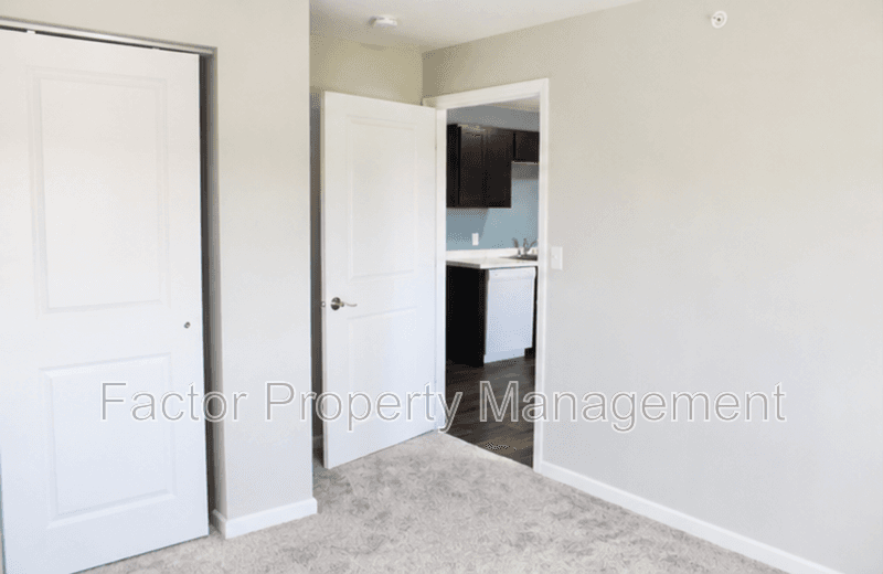 Belle Plaine Apartment: 561 Elk Street South