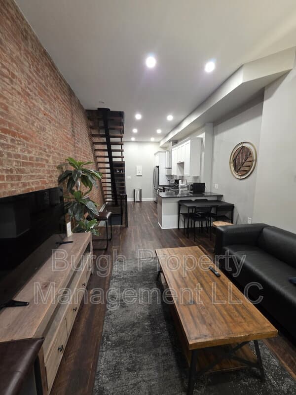 Pittsburgh Townhome: 2512 Penn Avenue