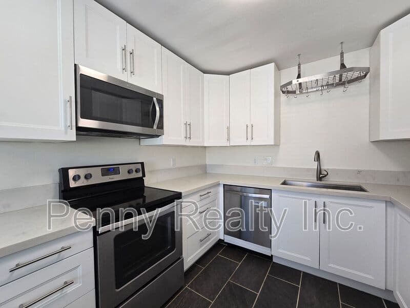 San Diego Condo: 2861 Polk Ave.