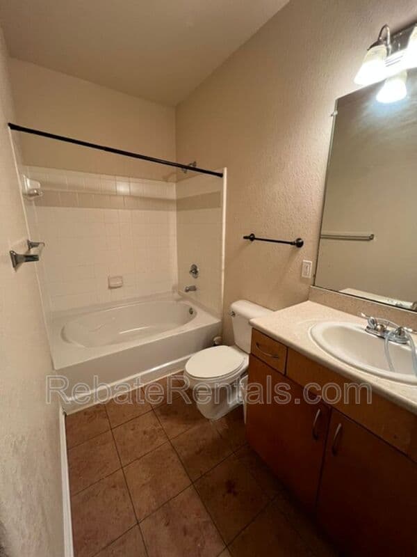 Jacksonville Condo: 8290 Gate Parkway West