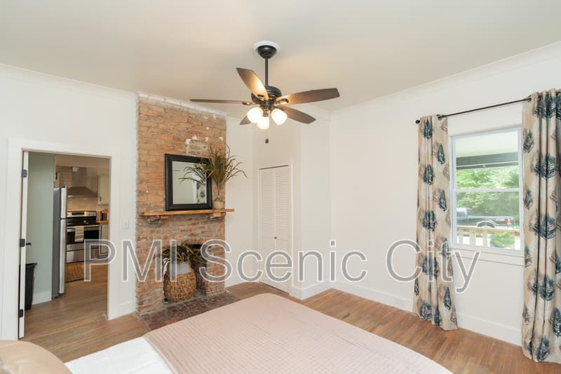 Chattanooga House: 607 Franklin St