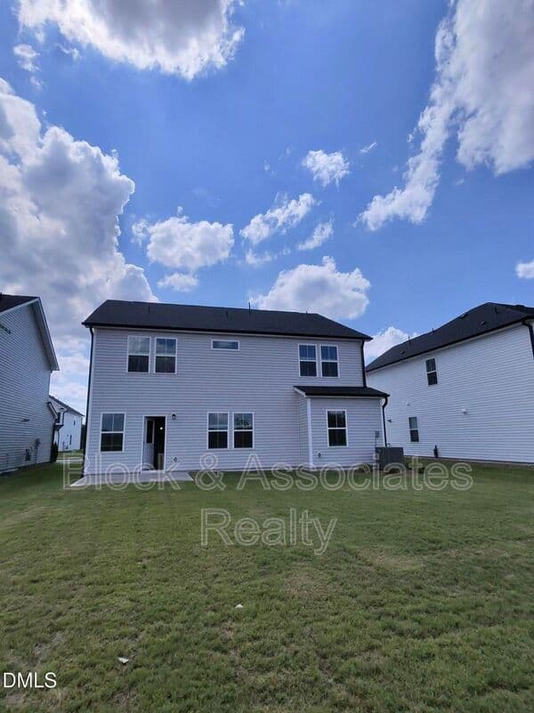 Durham House: 3230 Pelican Lane